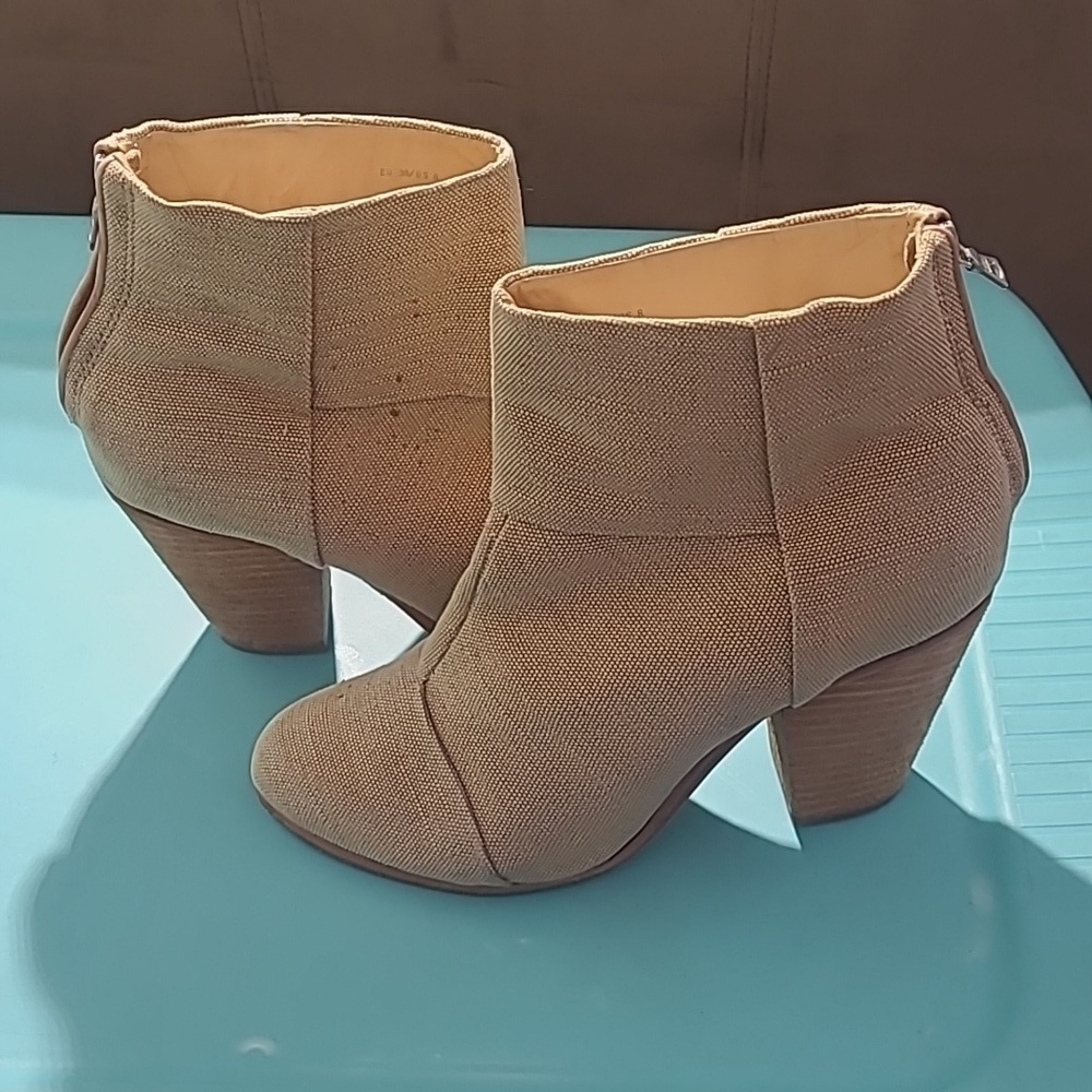 Rag & Bone Stylish Tan Ankle Canvas Boots Size 8